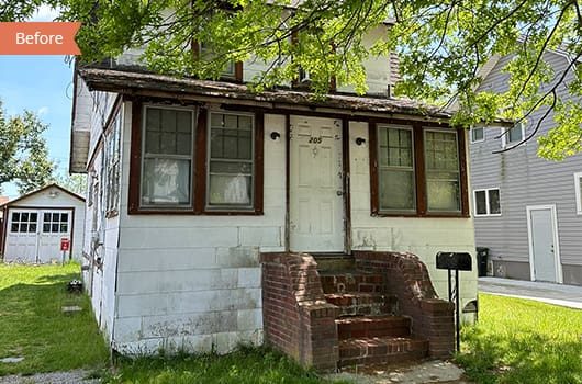 205 Howell St Before 1